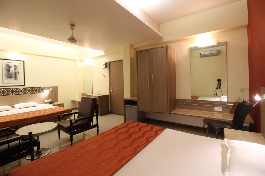 Hotel Samrat Mumbai Phòng bức ảnh