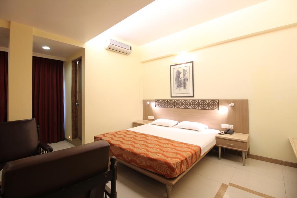 Hotel Samrat Mumbai Phòng bức ảnh